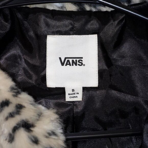 Wilder' White Leopard Cheetah Print Faux Fur Jacket NWOT Small - Picture 4 of 7